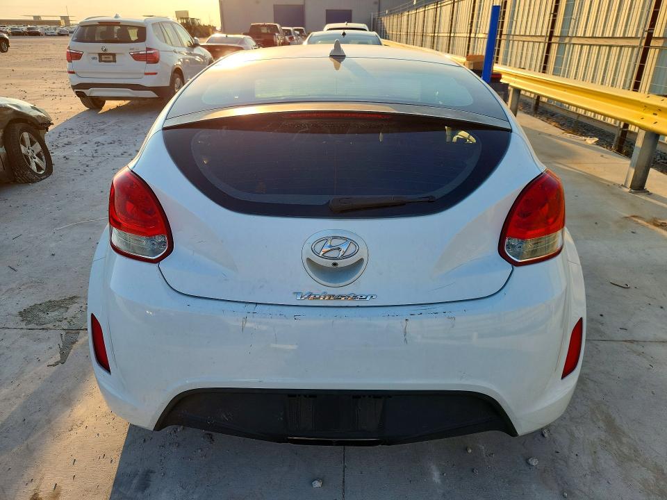 صورة رقم 6 من المزاد - 2015 HYUNDAI VELOSTER مع VIN KMHTC6AD0FU238176