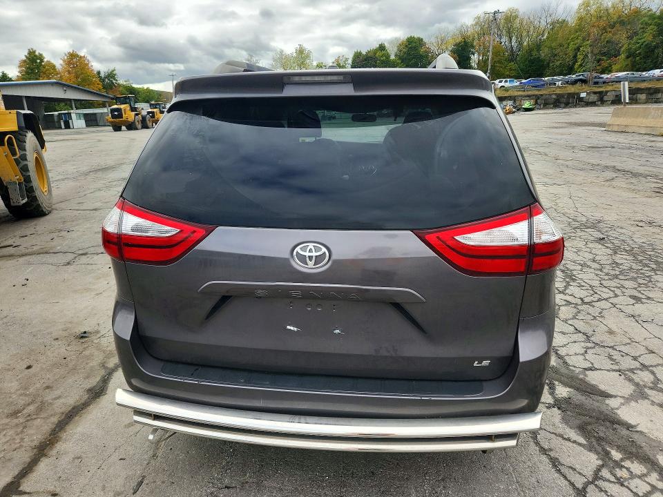 Photo 6 from auction – 2017 TOYOTA SIENNA with VIN 5TDKZ3DC7HS841911