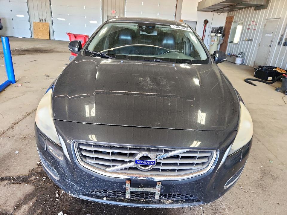 Foto 5 de la subasta – 2012 VOLVO S60 con VIN YV1622FS4C2083864