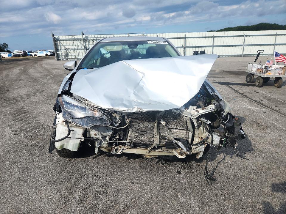 Снимка 5 от търг – 2017 TOYOTA COROLLA с VIN 2T1BURHE7HC764205