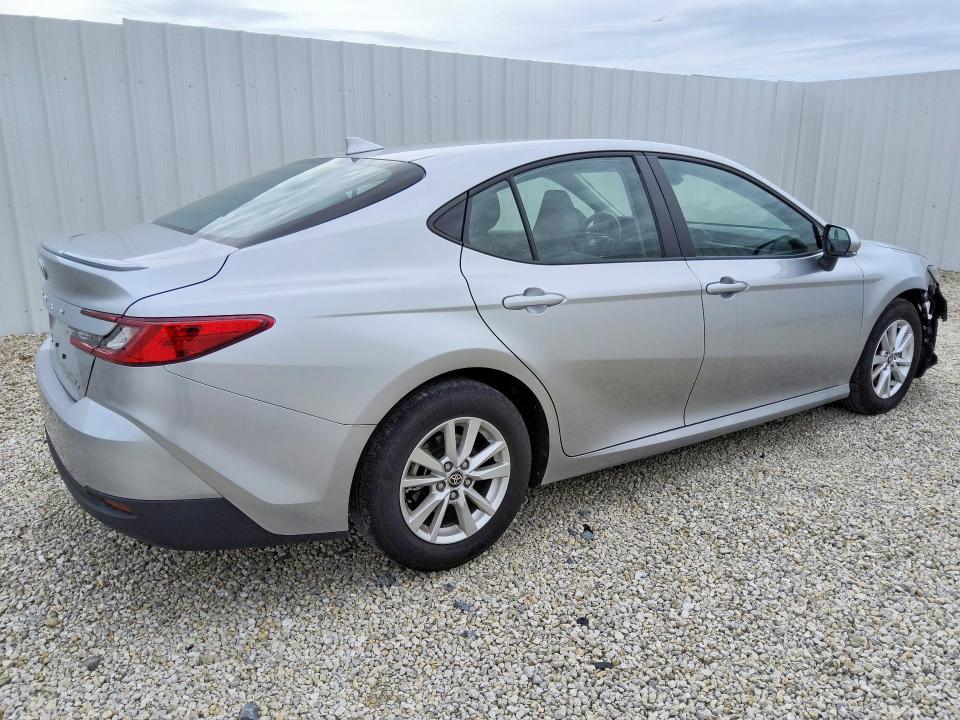 Photo 3 from auction – 2026 TOYOTA CAMRY with VIN 4T1DAACK0TU662039