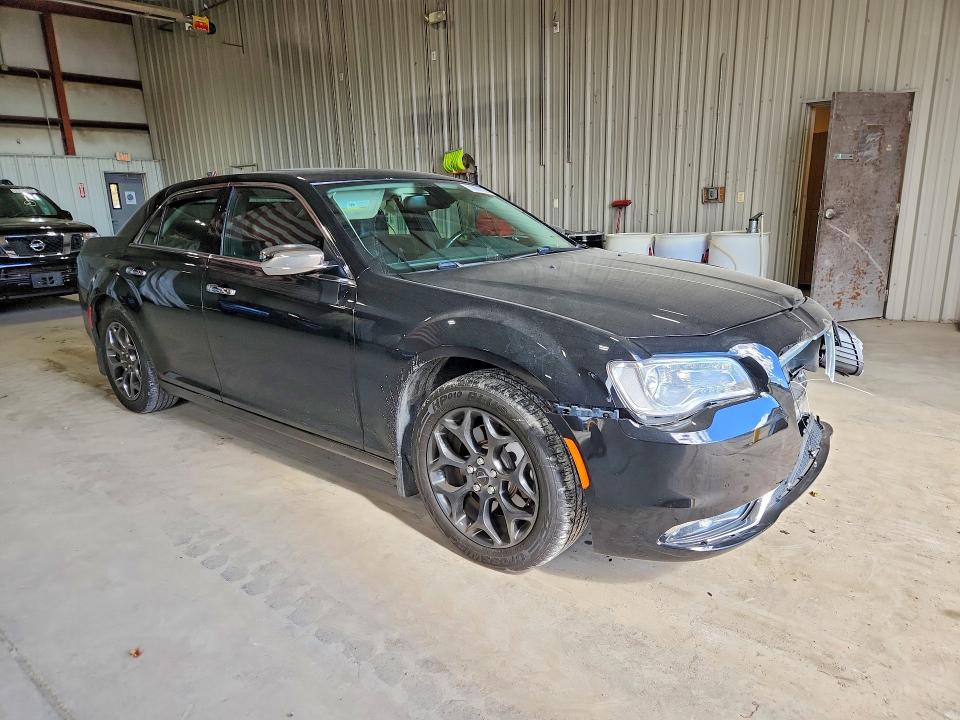 Снимка 4 от търг – 2016 CHRYSLER 300C с VIN 2C3CCAKG9GH244258