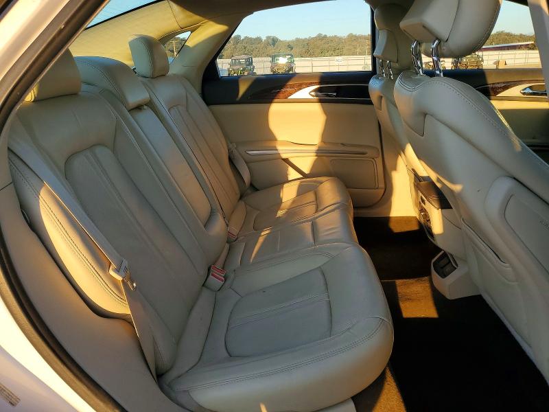 Фото 10 с аукциона – 2015 LINCOLN MKZ с VIN 3LN6L2JK4FR621632