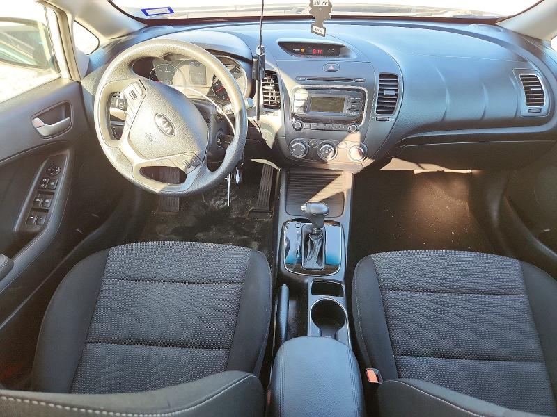Photo 8 from auction – 2017 KIA FORTE5 with VIN KNAFK5A89H5691417