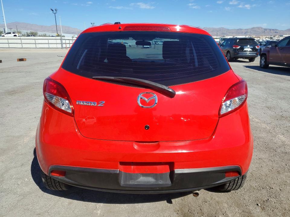 Снимка 6 от търг – 2013 MAZDA MAZDA2 с VIN JM1DE1KY8D0161620