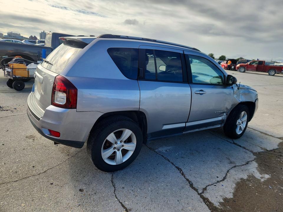 صورة رقم 3 من المزاد - 2016 JEEP COMPASS مع VIN 1C4NJDBB1GD617919