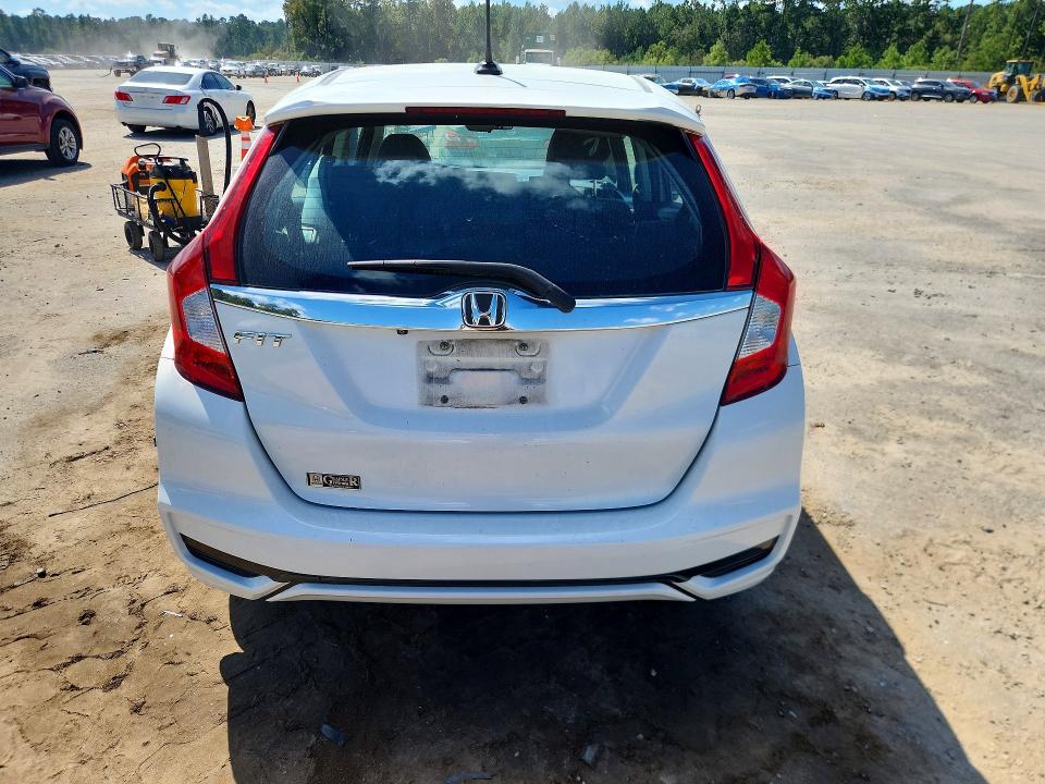 Снимка 6 от търг – 2018 HONDA FIT с VIN 3HGGK5H99JM736007