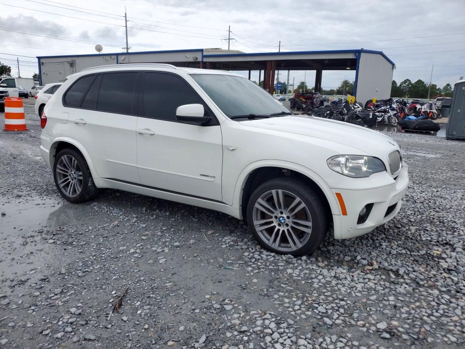 Foto 4 de la subasta – 2013 BMW X5 con VIN 5UXZV8C59DL426917
