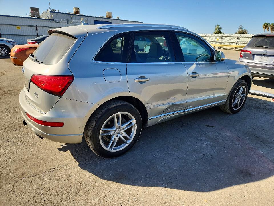 Foto 3 de la subasta – 2016 AUDI Q5 con VIN WA1L2AFP9GA128978