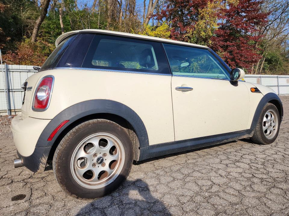 Photo 3 from auction – 2012 MINI COOPER with VIN WMWSU3C54CT185255