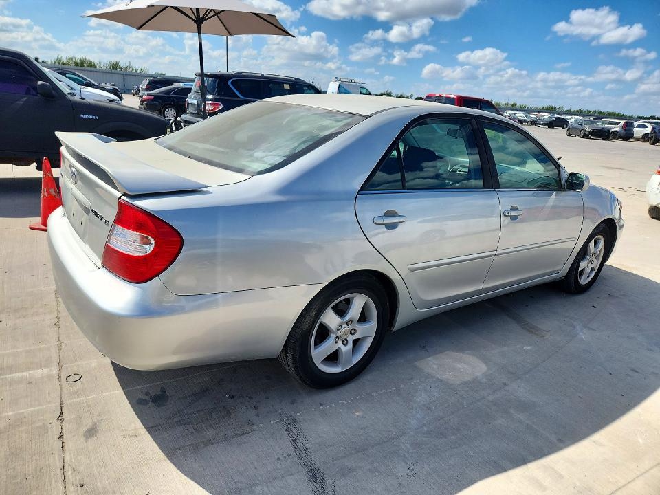 Photo 3 from auction – 2002 TOYOTA CAMRY with VIN 4T1BE30K72U079638