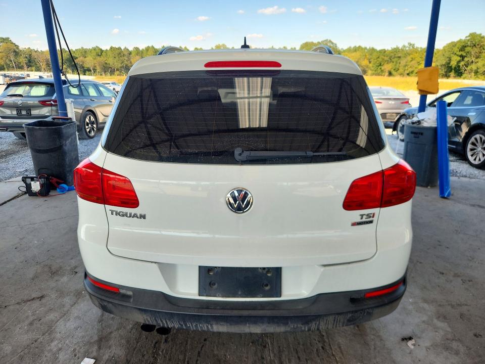 Снимка 6 от търг – 2016 VOLKSWAGEN TIGUAN с VIN WVGBV7AX7GW019193