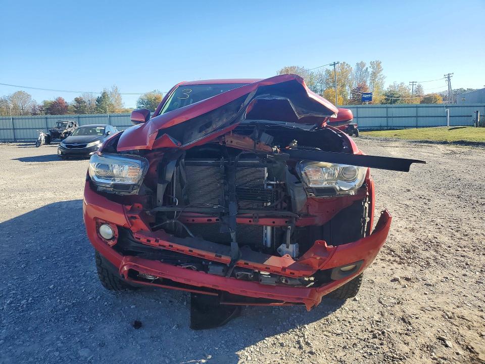 Снимка 5 от търг – 2016 TOYOTA TACOMA с VIN 3TMCZ5AN3GM003735