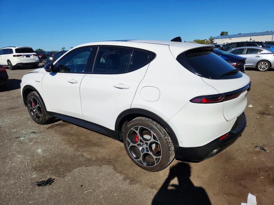 Снимка 2 от търг – 2024 ALFA ROMEO TONALE с VIN ZASPATDW1R3062292