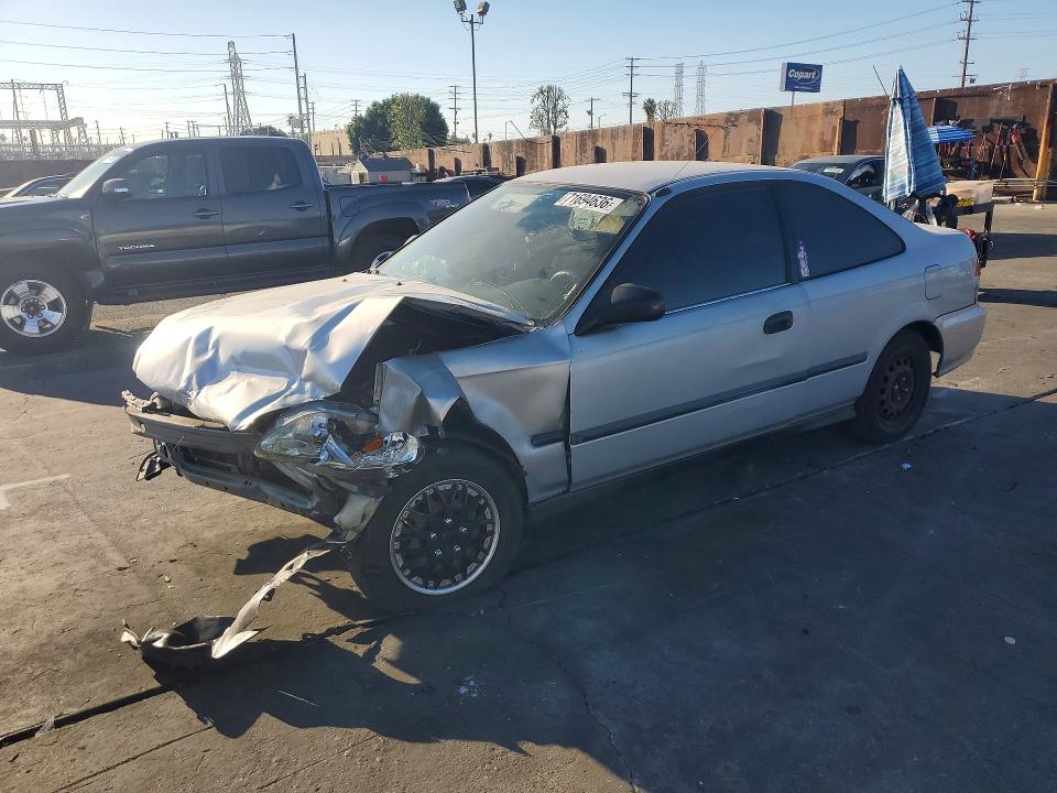 HONDA CIVIC 2000 с VIN 1HGEJ6223YL037821 - Снимка от търг