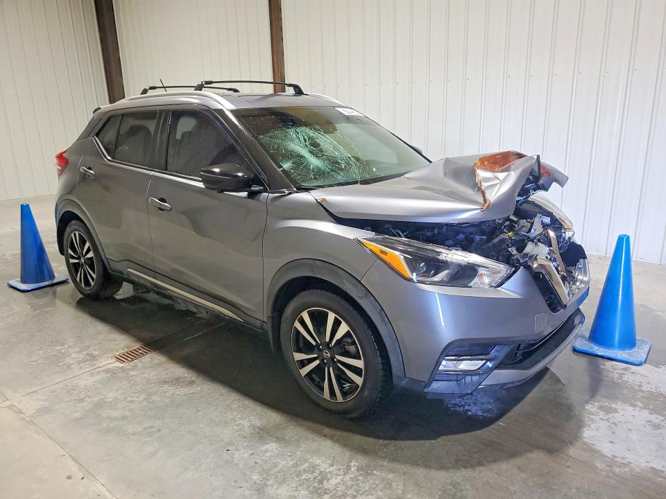 Снимка 4 от търг – 2019 NISSAN KICKS с VIN 3N1CP5CU5KL494076