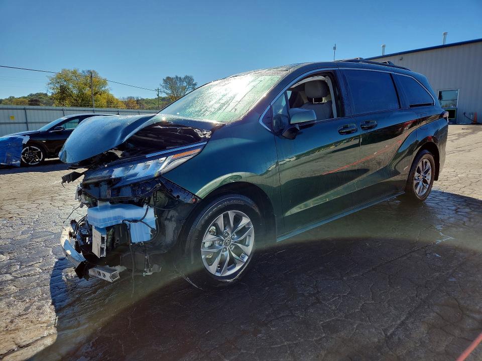 Photo 1 from auction – 2023 TOYOTA SIENNA with VIN 5TDKRKEC7PS171557
