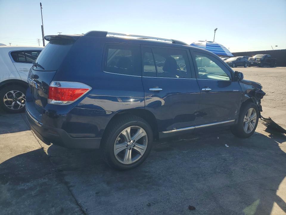 Photo 3 from auction – 2013 TOYOTA HIGHLANDER with VIN 5TDYK3EH6DS105593