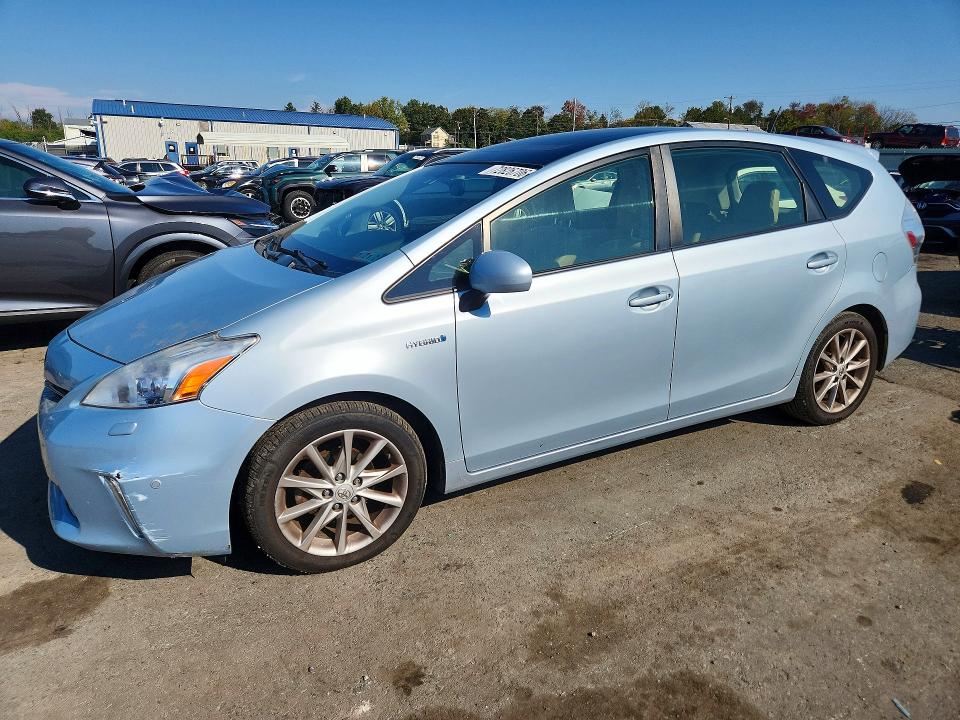 Снимка 1 от търг – 2013 TOYOTA PRIUS V с VIN JTDZN3EU0D3287236