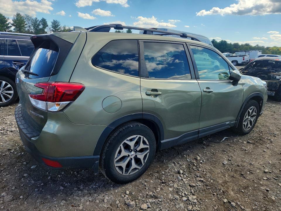 Фото 3 с аукциона – 2020 SUBARU FORESTER с VIN JF2SKAGC9LH446454