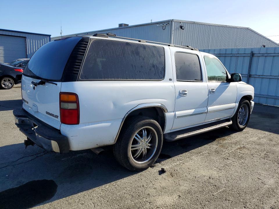 Photo 3 from auction – 2003 CHEVROLET SUBURBAN with VIN 3GNEC16T63G199440