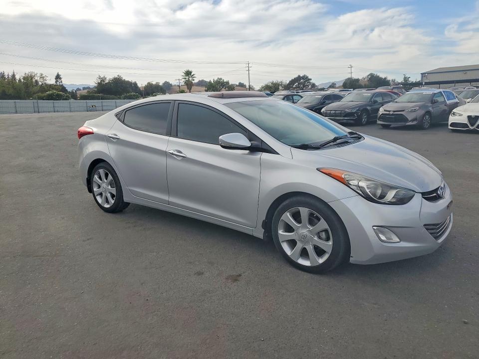 Снимка 4 от търг – 2013 HYUNDAI ELANTRA с VIN KMHDH4AE6DU962468