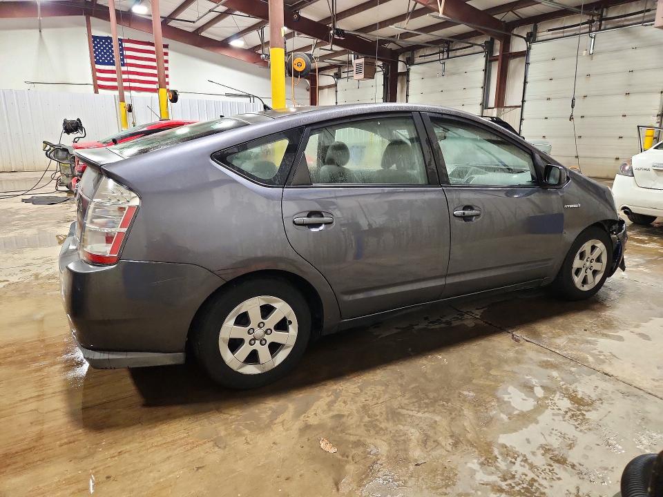 Снимка 3 от търг – 2007 TOYOTA PRIUS с VIN JTDKB20U673270148