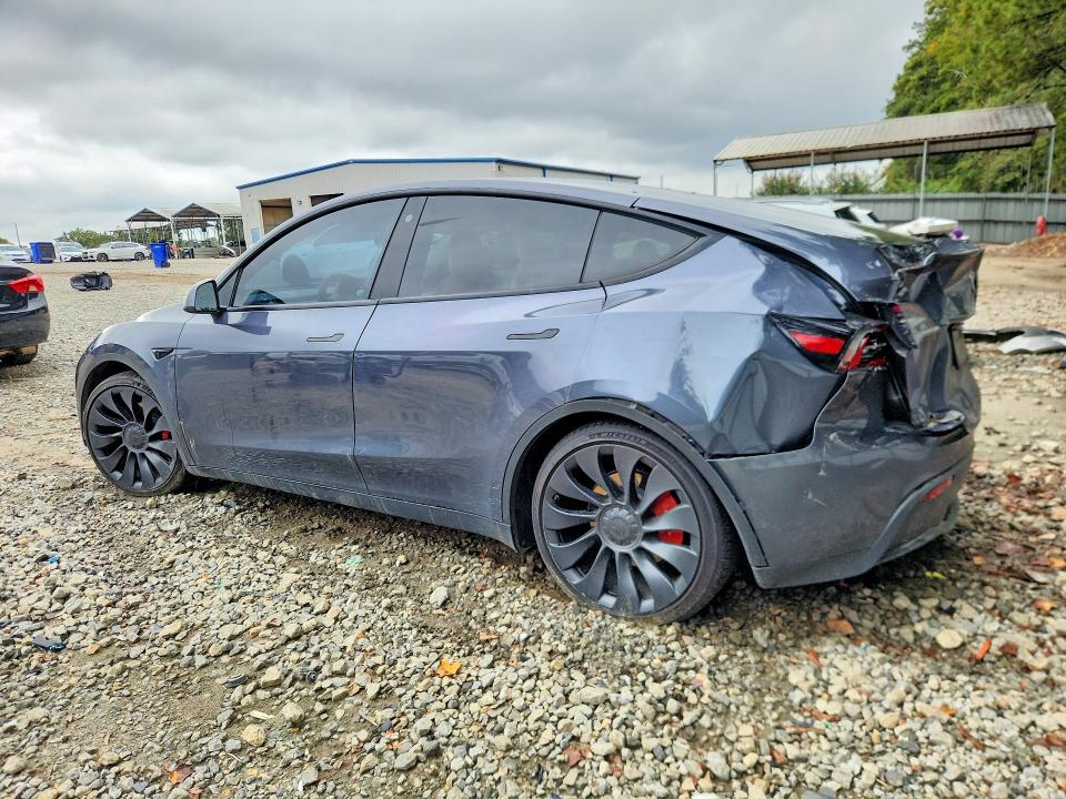 Снимка 2 от търг – 2023 TESLA MODEL Y с VIN 7SAYGDEF1PF751481