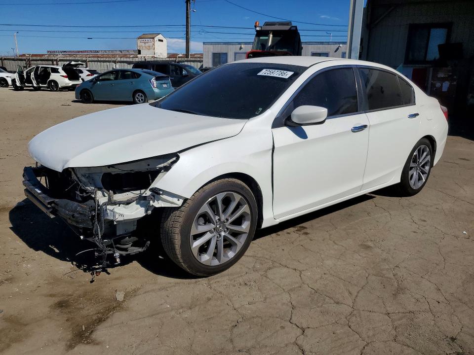 HONDA ACCORD 2014 с VIN 1HGCR2F53EA069043 - Снимка от търг