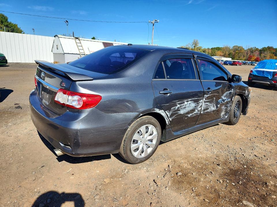 Снимка 3 от търг – 2012 TOYOTA COROLLA с VIN 2T1BU4EE3CC881490