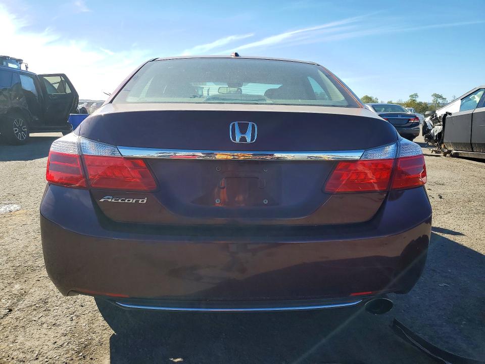 Снимка 6 от търг – 2013 HONDA ACCORD с VIN 1HGCR2F8XDA051602