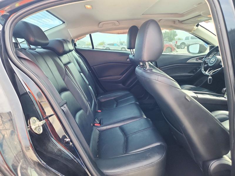 Снимка 10 от търг – 2018 MAZDA 3 с VIN 3MZBN1V32JM215989