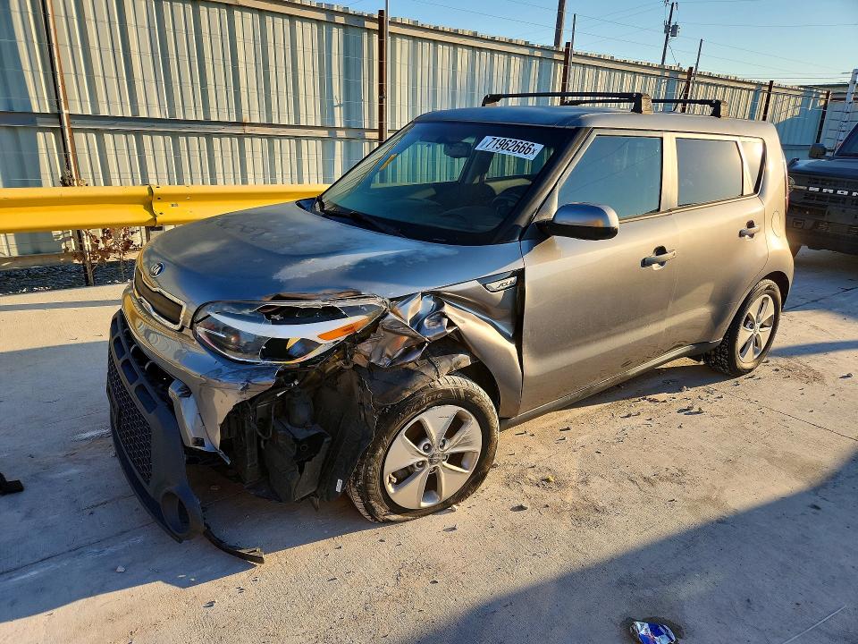 KIA SOUL 2015 with VIN KNDJN2A25F7178245 - Photo from auction
