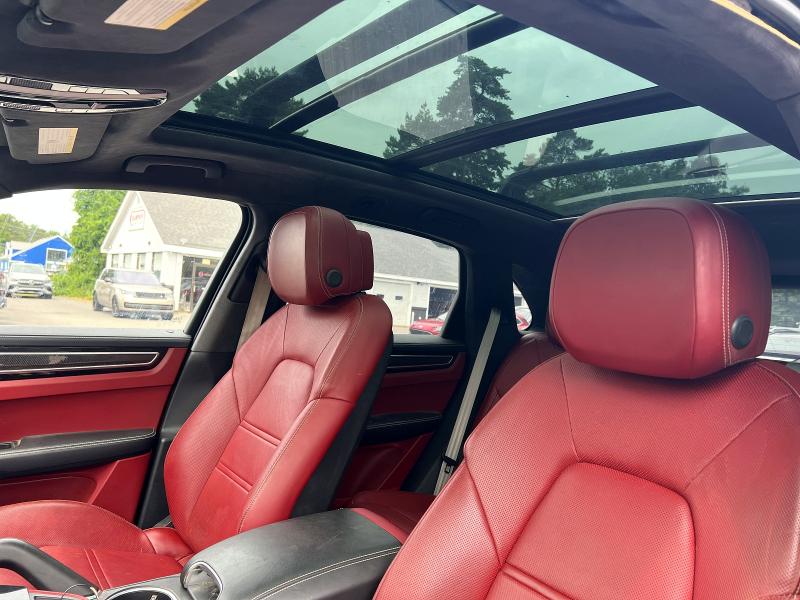 صورة رقم 8 من المزاد - 2021 PORSCHE CAYENNE مع VIN WP1AF2AY1MDA36070