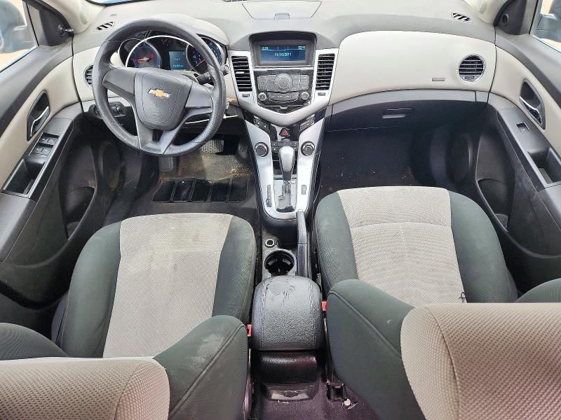 Photo 8 from auction – 2011 CHEVROLET CRUZE with VIN 1G1PC5SH5B7273878