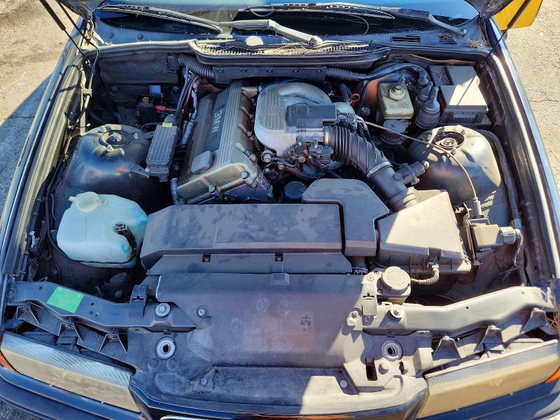 Фото 11 с аукциона – 1996 BMW 318 с VIN 4USCD832XTLC71290