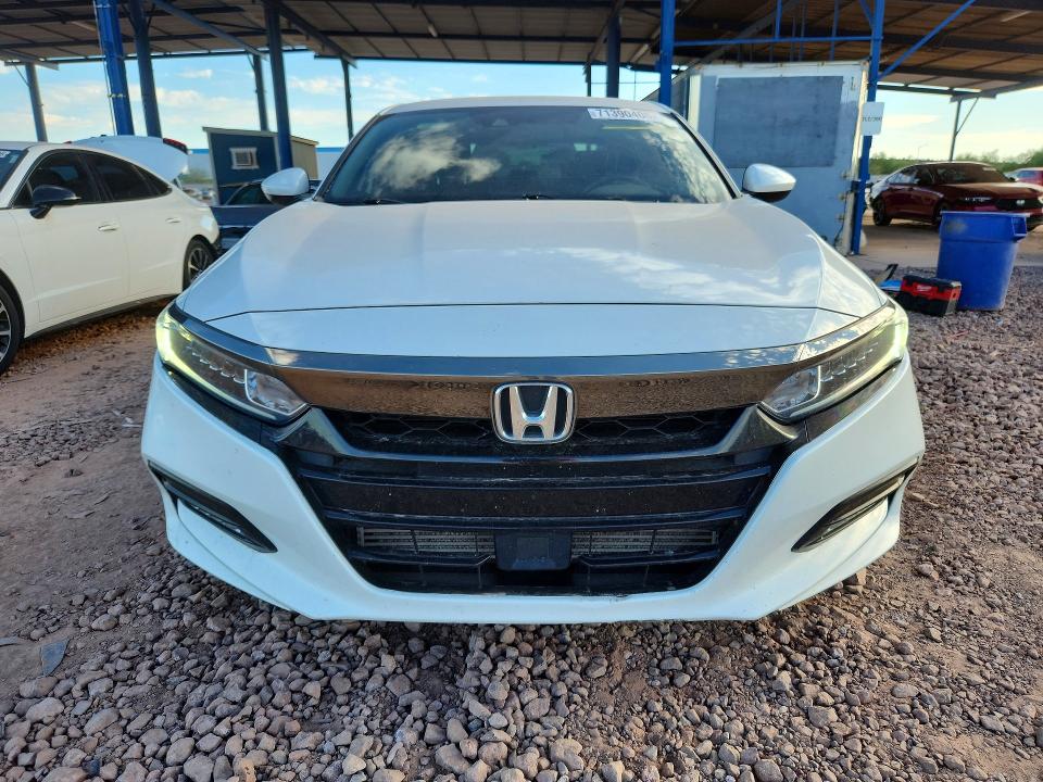Снимка 5 от търг – 2020 HONDA ACCORD с VIN 1HGCV1F31LA086246