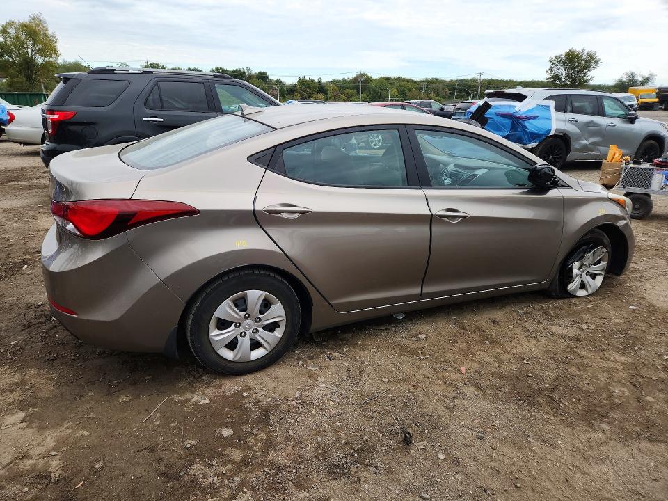 Снимка 3 от търг – 2016 HYUNDAI ELANTRA с VIN 5NPDH4AE9GH720146