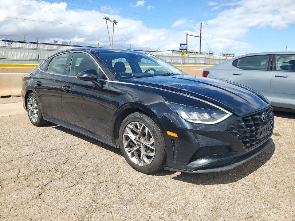 Снимка 4 от търг – 2023 HYUNDAI SONATA с VIN KMHL64JA5PA280637