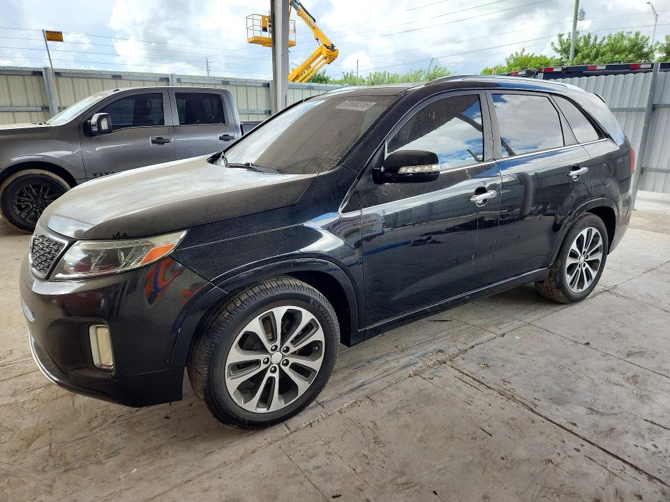 KIA SORENTO 2014 with VIN 5XYKW4A71EG442717 - Photo from auction