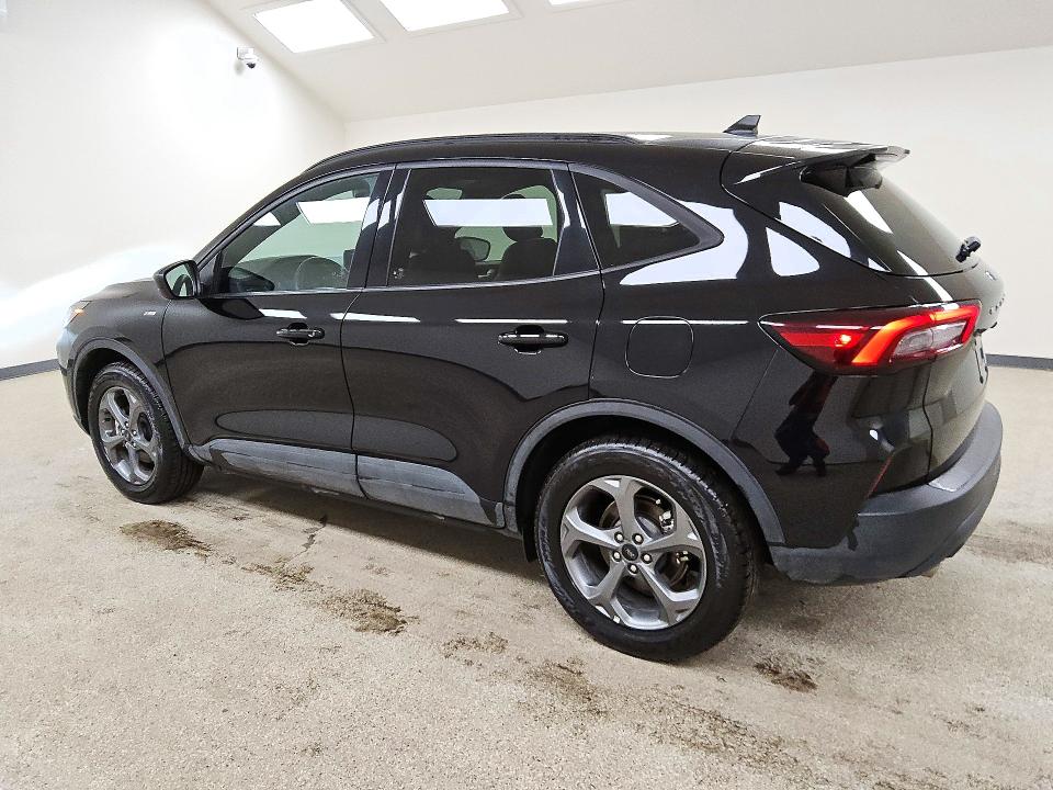 Снимка 2 от търг – 2026 FORD ESCAPE с VIN 1FMCU9MN0TUA31141