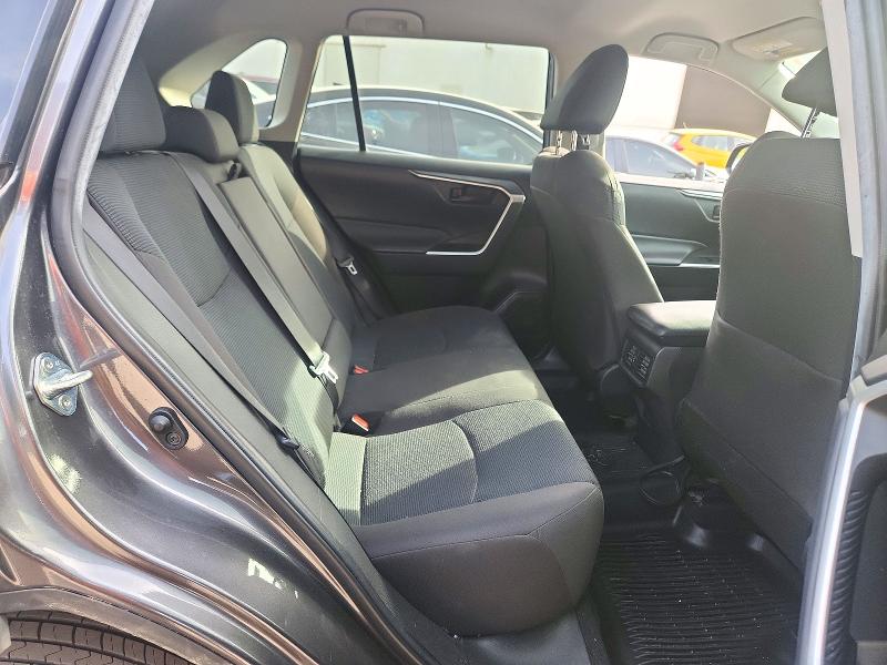 Photo 11 from auction – 2022 TOYOTA RAV4 with VIN 2T3F1RFV8NC285775