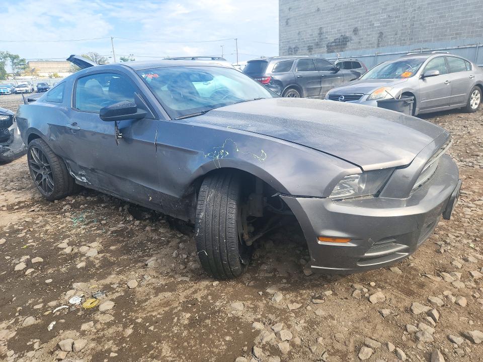 Снимка 4 от търг – 2014 FORD MUSTANG с VIN 1ZVBP8AM3E5276250