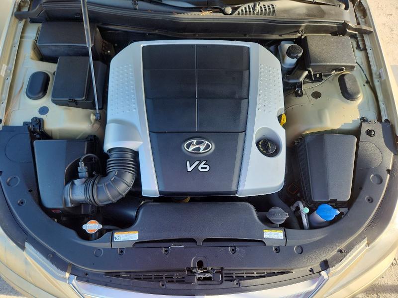 Photo 11 from auction – 2010 HYUNDAI GENESIS with VIN KMHGC4DE7AU075769
