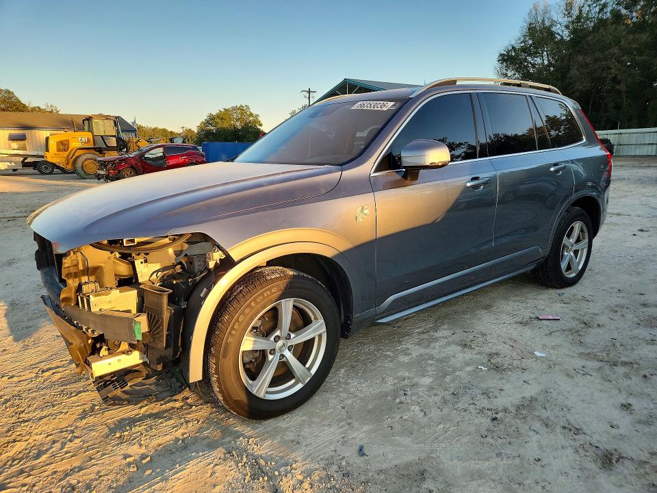 VOLVO XC90 2017 مع رقم تعريف المركبة YV4102XK4H1115808 - صورة من المزاد
