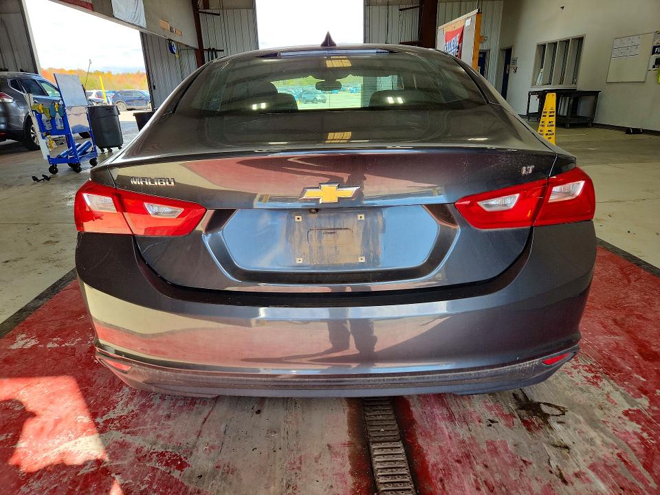 Photo 6 from auction – 2018 CHEVROLET MALIBU with VIN 1G1ZD5ST8JF104114