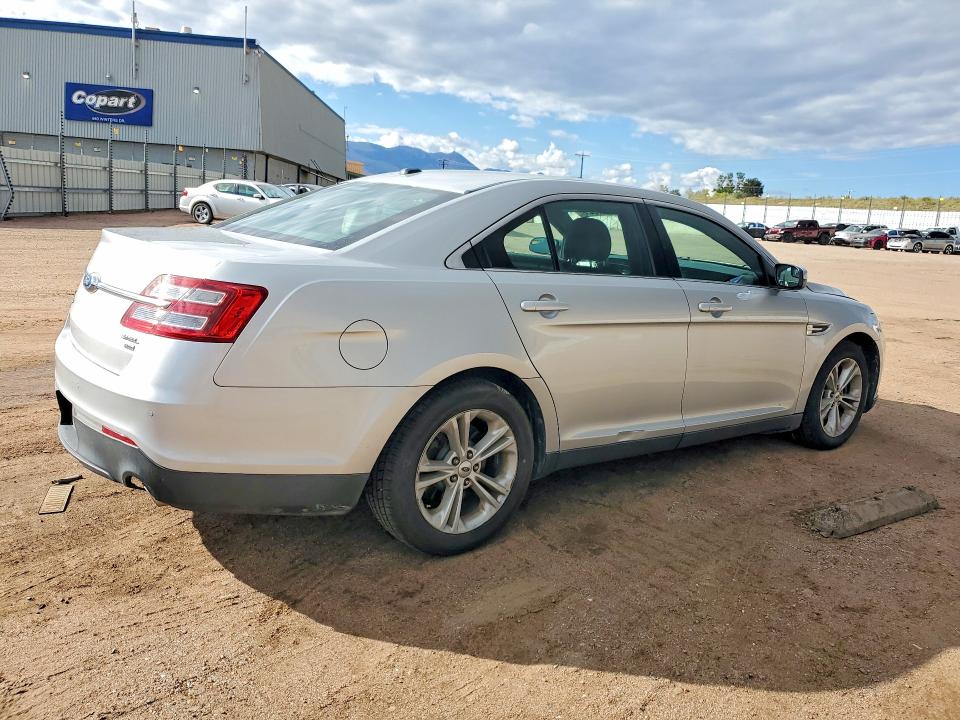 Foto 3 de la subasta – 2016 FORD TAURUS con VIN 1FAHP2H86GG144244