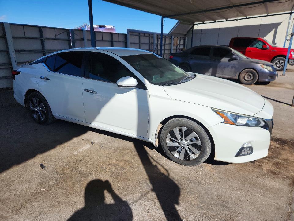 Photo 4 from auction – 2019 NISSAN ALTIMA with VIN 1N4BL4BV3KC164172