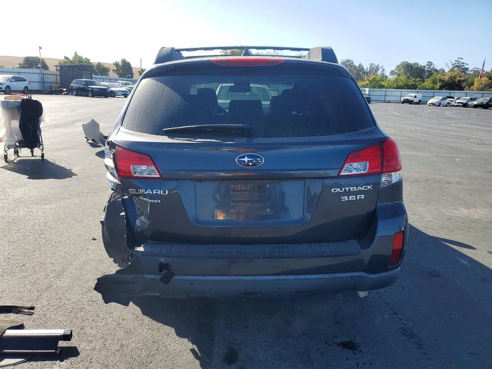 Photo 6 from auction – 2011 SUBARU OUTBACK with VIN 4S4BRDLC8B2368909