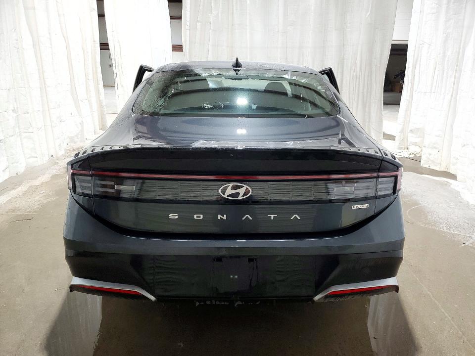 Снимка 6 от търг – 2026 HYUNDAI SONATA HYBRID с VIN KMHL24JJXTA170270